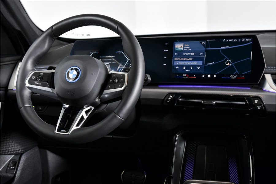 BMW X1 135 PK xDrive25e M-Sport | M Sportpakket | Premium Pack | Dig. Cockpit | Adapt. Cruise | PDC | Camera | NAV + App. Connect | ECC | Elek. Klep | LM 18" | 4926