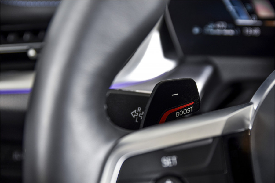 BMW X1 135 PK xDrive25e M-Sport | M Sportpakket | Premium Pack | Dig. Cockpit | Adapt. Cruise | PDC | Camera | NAV + App. Connect | ECC | Elek. Klep | LM 18" | 4926