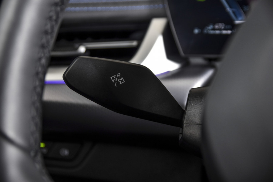 BMW X1 135 PK xDrive25e M-Sport | M Sportpakket | Premium Pack | Dig. Cockpit | Adapt. Cruise | PDC | Camera | NAV + App. Connect | ECC | Elek. Klep | LM 18" | 4926