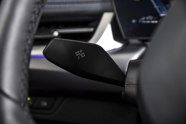 BMW X1 135 PK xDrive25e M-Sport | M Sportpakket | Premium Pack | Dig. Cockpit | Adapt. Cruise | PDC | Camera | NAV + App. Connect | ECC | Elek. Klep | LM 18" | 4926