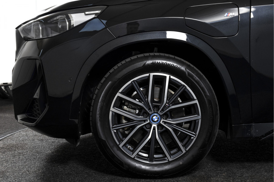 BMW X1 135 PK xDrive25e M-Sport | M Sportpakket | Premium Pack | Dig. Cockpit | Adapt. Cruise | PDC | Camera | NAV + App. Connect | ECC | Elek. Klep | LM 18" | 4926