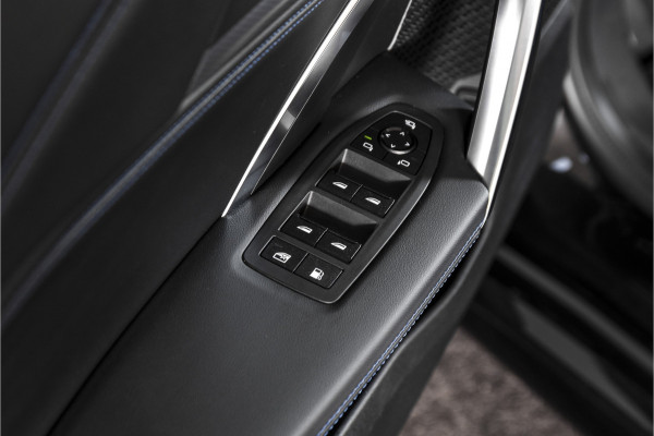 BMW X1 135 PK xDrive25e M-Sport | M Sportpakket | Premium Pack | Dig. Cockpit | Adapt. Cruise | PDC | Camera | NAV + App. Connect | ECC | Elek. Klep | LM 18" | 4926