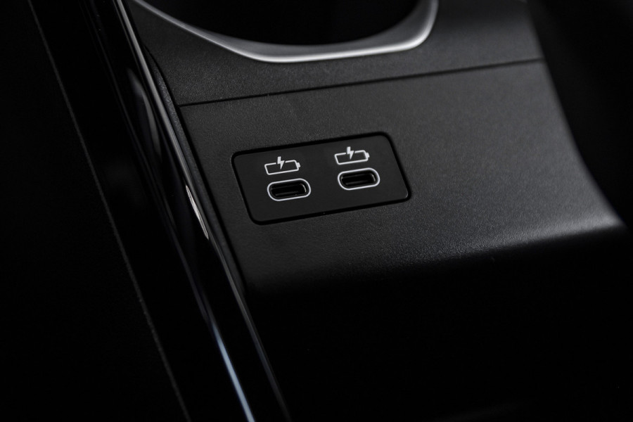 BMW X1 135 PK xDrive25e M-Sport | M Sportpakket | Premium Pack | Dig. Cockpit | Adapt. Cruise | PDC | Camera | NAV + App. Connect | ECC | Elek. Klep | LM 18" | 4926