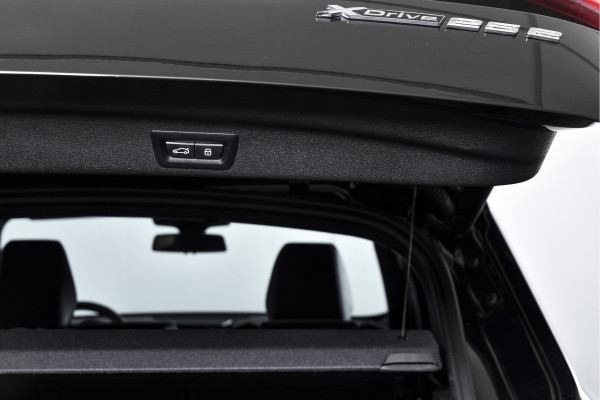 BMW X1 135 PK xDrive25e M-Sport | M Sportpakket | Premium Pack | Dig. Cockpit | Adapt. Cruise | PDC | Camera | NAV + App. Connect | ECC | Elek. Klep | LM 18" | 4926