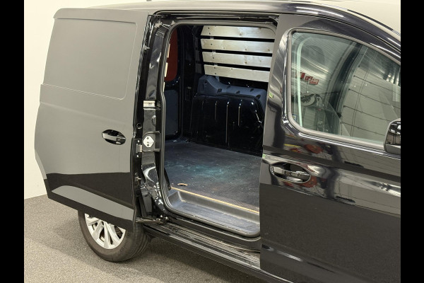 Volkswagen Caddy Maxi 122pk Automaat Style Apple Carplay  Adaptive Cruise Control Camera Trekhaak 17" LM Velgen parkeersensoren Euro6
