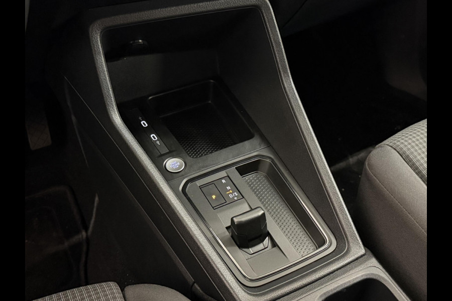 Volkswagen Caddy Maxi 122pk Automaat Style Apple Carplay  Adaptive Cruise Control Camera Trekhaak 17" LM Velgen parkeersensoren Euro6