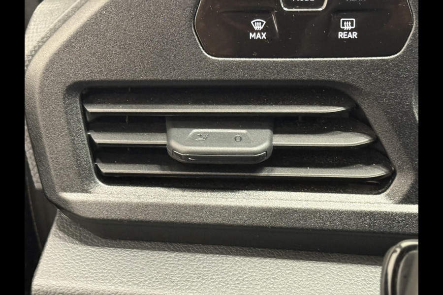 Volkswagen Caddy Maxi 122pk Automaat Style Apple Carplay  Adaptive Cruise Control Camera Trekhaak 17" LM Velgen parkeersensoren Euro6