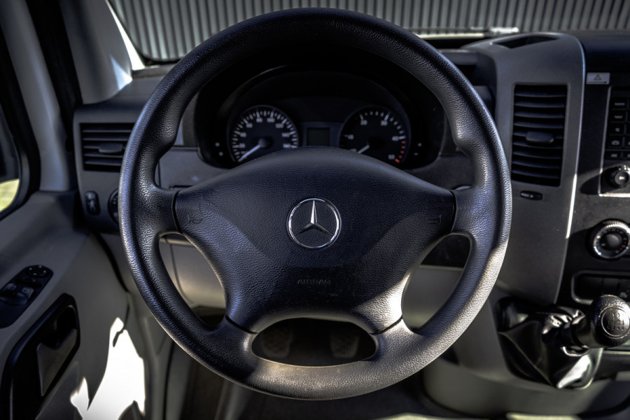 Mercedes-Benz Sprinter 311 CDI | L2H2 | Euro 6 | Volledig ingericht | Oprijplaat | Camera | Airco