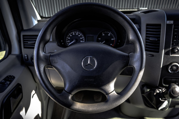Mercedes-Benz Sprinter 311 CDI | L2H2 | Euro 6 | Volledig ingericht | Oprijplaat | Camera | Airco