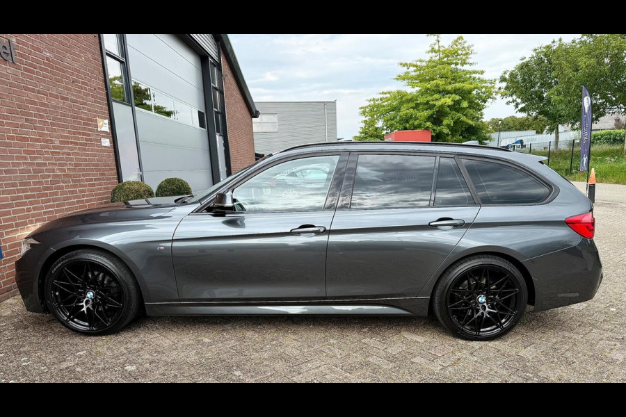 BMW 3 Serie Touring 320i M-Sport, Panorama (NL-auto NAP)
