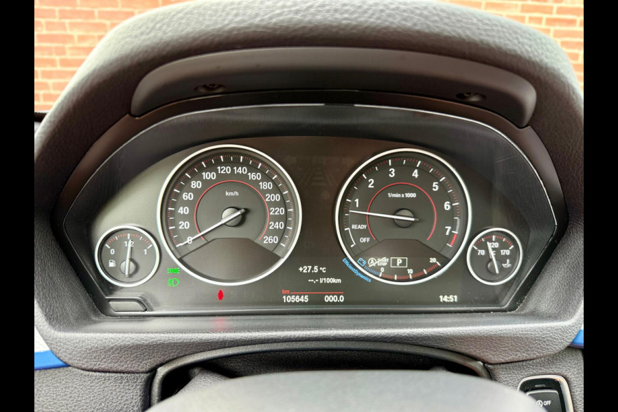 BMW 3 Serie Touring 320i M-Sport, Panorama (NL-auto NAP)