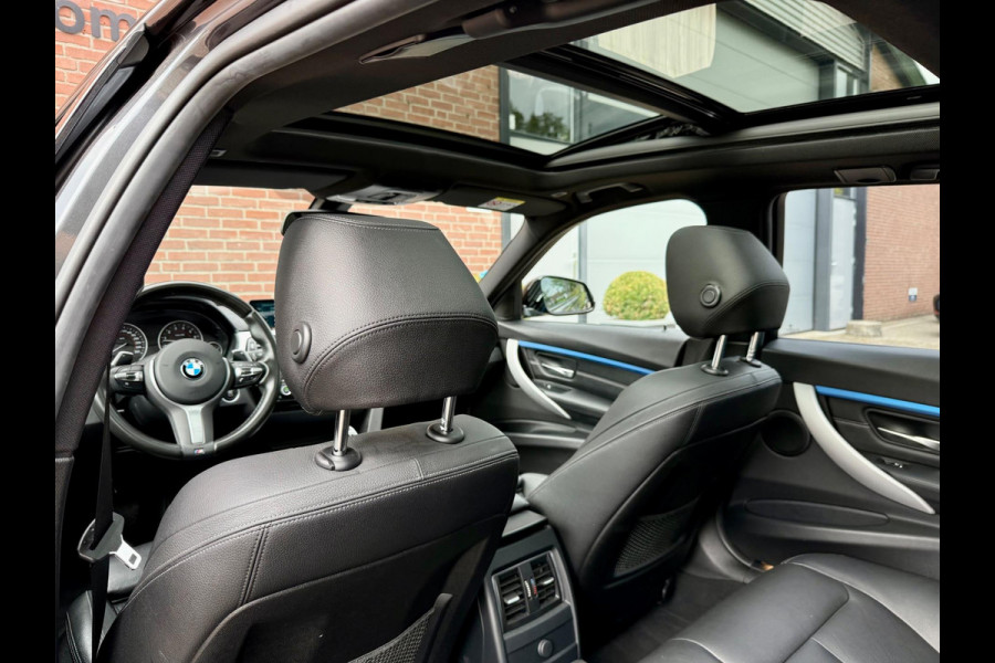 BMW 3 Serie Touring 320i M-Sport, Panorama (NL-auto NAP)