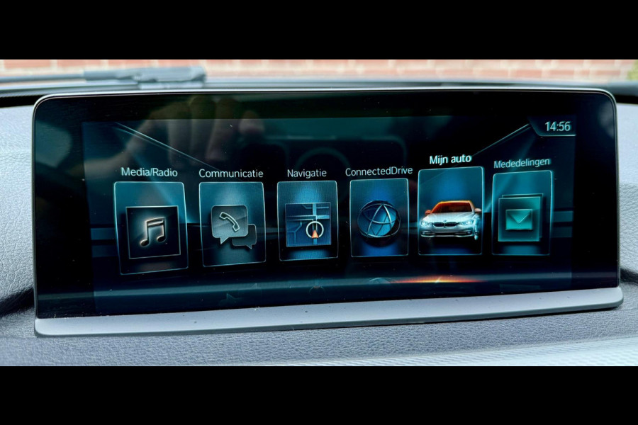 BMW 3 Serie Touring 320i M-Sport, Panorama (NL-auto NAP)