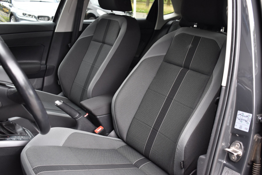 Volkswagen Polo 1.5 TSI Highline Business R / Automaat / Cruise C. / LED / Parkeerhulp / Bluetooth /