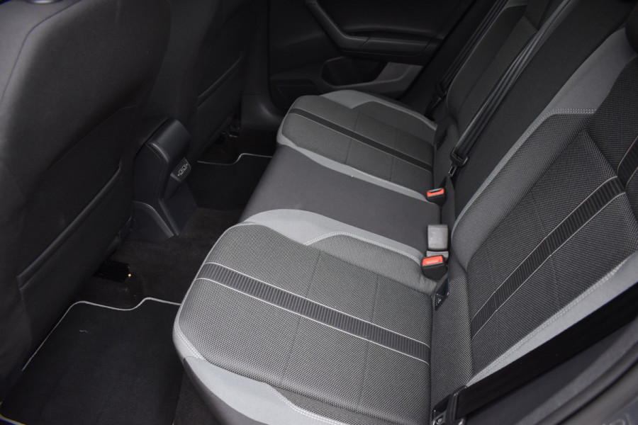 Volkswagen Polo 1.5 TSI Highline Business R / Automaat / Cruise C. / LED / Parkeerhulp / Bluetooth /