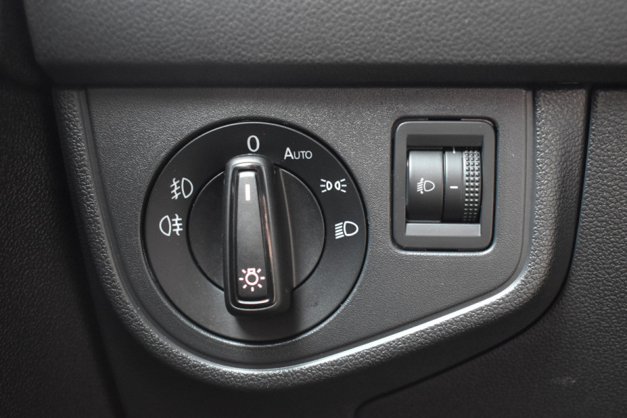 Volkswagen Polo 1.5 TSI Highline Business R / Automaat / Cruise C. / LED / Parkeerhulp / Bluetooth /