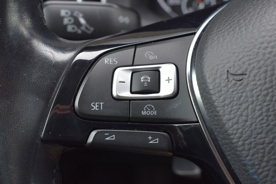 Volkswagen Polo 1.5 TSI Highline Business R / Automaat / Cruise C. / LED / Parkeerhulp / Bluetooth /