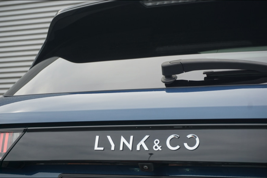 Lynk & Co 01 262PK NIEUW!! WINTERPACK | 360° CAMERA | ADAPTIEF | SCHUIFDAK! VERKOCHT