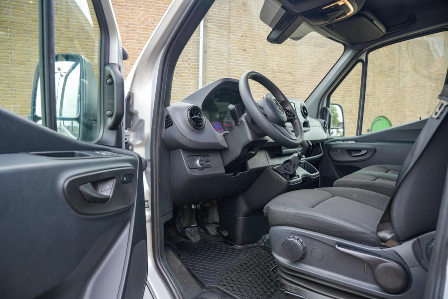 Mercedes-Benz Sprinter 317 1.9 CDI L2H2 RWD Navigatie Clima Camera Cruise DAB+ Stoelverw.