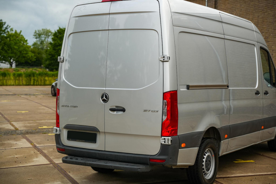 Mercedes-Benz Sprinter 317 1.9 CDI L2H2 RWD Navigatie Clima Camera Cruise DAB+ Stoelverw.