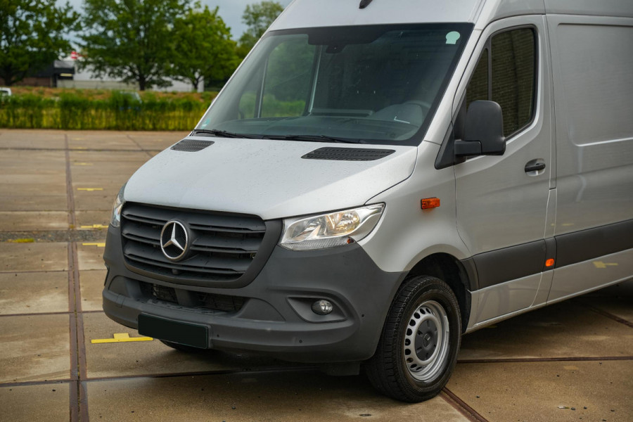 Mercedes-Benz Sprinter 317 1.9 CDI L2H2 RWD Navigatie Clima Camera Cruise DAB+ Stoelverw.