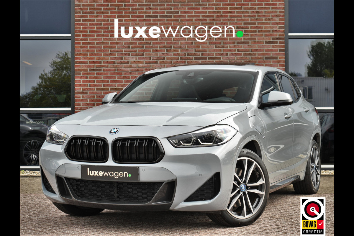 BMW X2 xDrive25e M-Sport Pano M-zetels HUD Camera El-klep 19inch