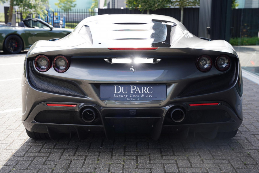 Ferrari F8 Tributo 3.9 V8 HELE Carbon Passanger Display Lifting