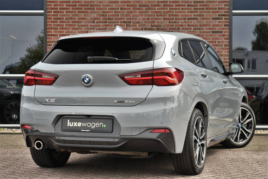 BMW X2 xDrive25e M-Sport Pano M-zetels HUD Camera El-klep 19inch