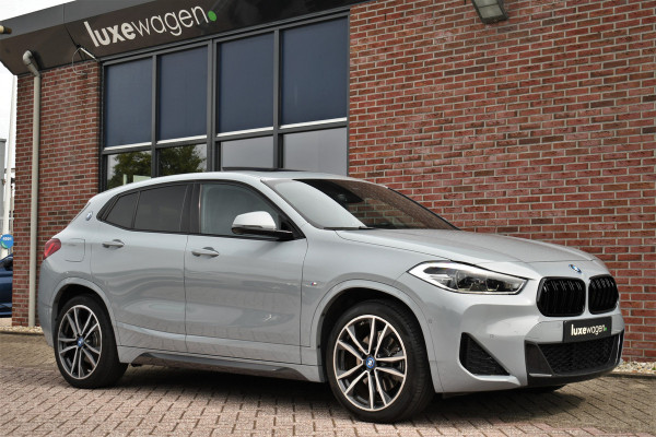 BMW X2 xDrive25e M-Sport Pano M-zetels HUD Camera El-klep 19inch