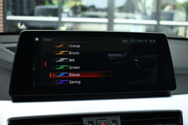 BMW X2 xDrive25e M-Sport Pano M-zetels HUD Camera El-klep 19inch