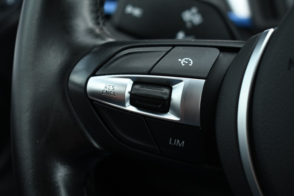 BMW X2 xDrive25e M-Sport Pano M-zetels HUD Camera El-klep 19inch