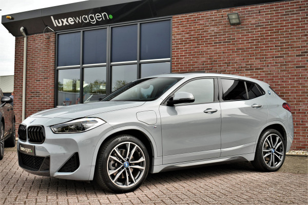 BMW X2 xDrive25e M-Sport Pano M-zetels HUD Camera El-klep 19inch