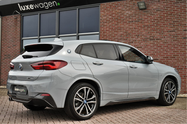 BMW X2 xDrive25e M-Sport Pano M-zetels HUD Camera El-klep 19inch
