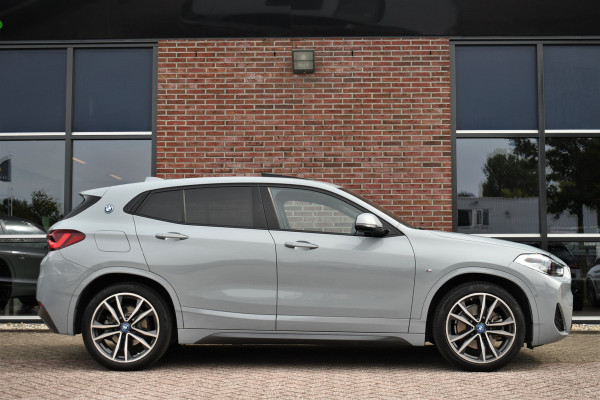 BMW X2 xDrive25e M-Sport Pano M-zetels HUD Camera El-klep 19inch