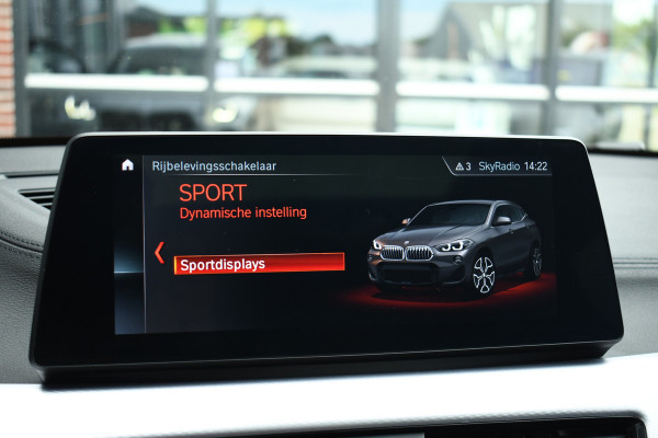 BMW X2 xDrive25e M-Sport Pano M-zetels HUD Camera El-klep 19inch