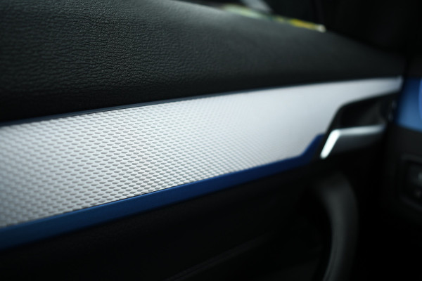 BMW X2 xDrive25e M-Sport Pano M-zetels HUD Camera El-klep 19inch