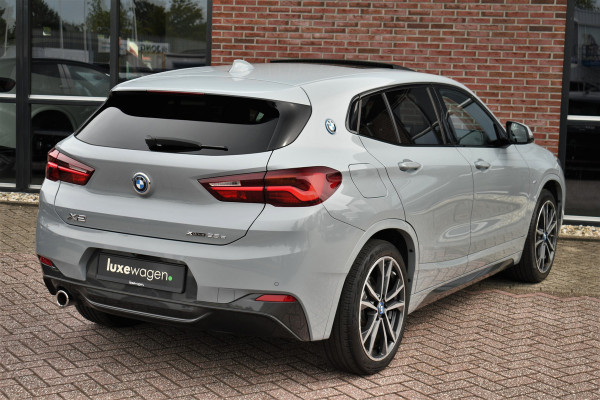 BMW X2 xDrive25e M-Sport Pano M-zetels HUD Camera El-klep 19inch