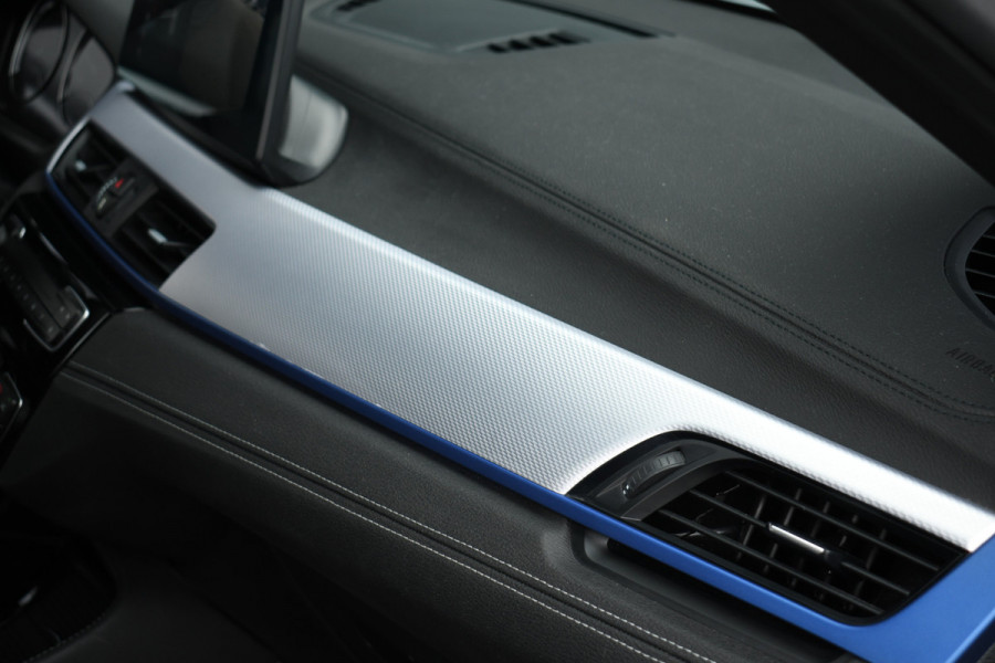 BMW X2 xDrive25e M-Sport Pano M-zetels HUD Camera El-klep 19inch