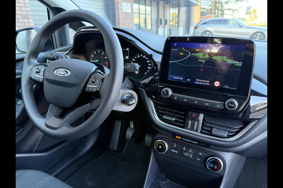 Ford Fiesta 1.0 EcoBoost / 95 PK / Navigatie + Apple-Carplay / Cruise Control / PDC Voor + Achter / 1e Eigenaar / NED-Fiesta
