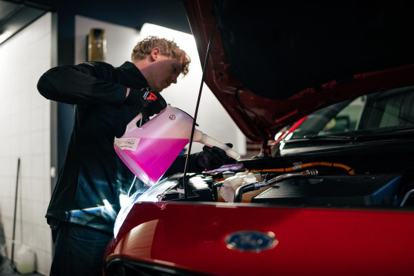 Opel Corsa 1.2 Elegance / 102 PK / Navi + Camera incl. Park-Pilot V+A / Multimedia Touchscreen / ALL-Season Banden