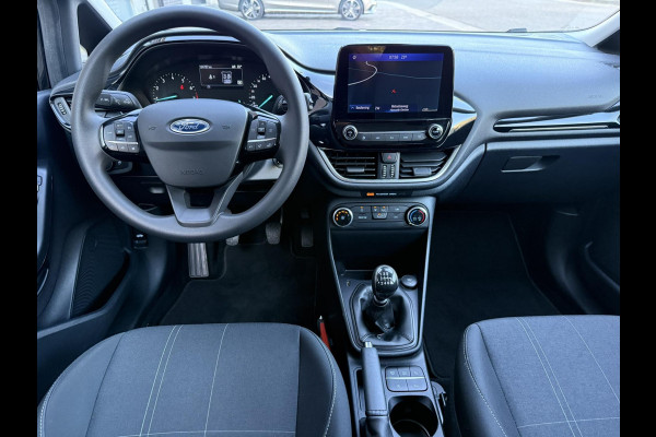 Ford Fiesta 1.0 EcoBoost / 95 PK / Navigatie + Apple-Carplay / Cruise Control / PDC Voor + Achter / 1e Eigenaar / NED-Fiesta