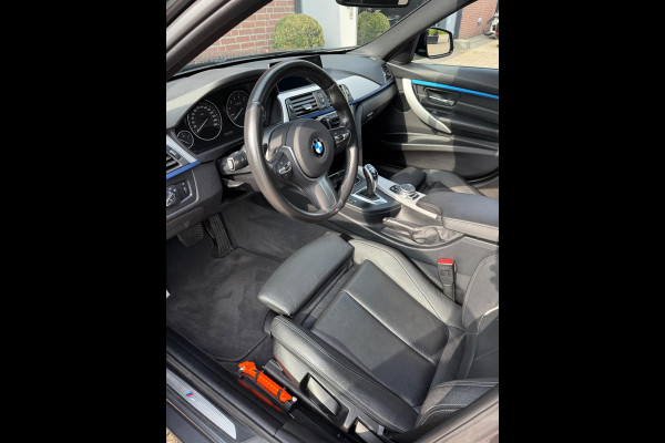BMW 3 Serie Touring 320i M-Sport, Panorama (NL-auto NAP)