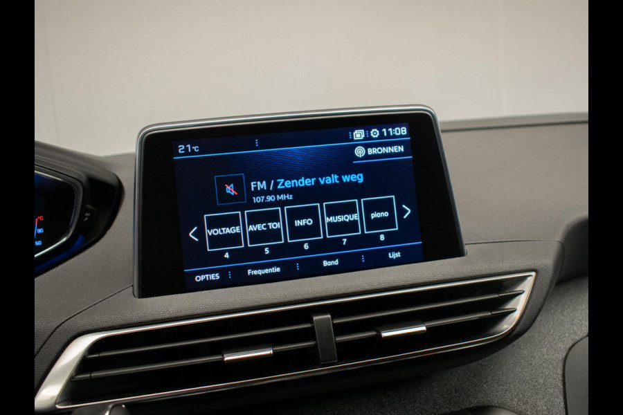 Peugeot 5008 1.2 PureTech Allure Sport (APPLE CARPLAY,NAVI,LED,CAMERA,360 VIEW,PDC,CRUISE,LANE,CLIMATE,LM VELGEN,NETTE STAAT)