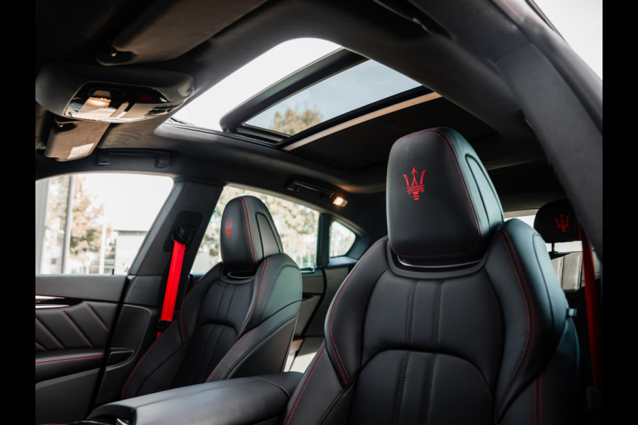 Maserati Levante 3.0 V6 Modena S | orig. NL | Panoramadak Maserati Levante 3.0 V6 Modena S | orig. NL | Panoramadak