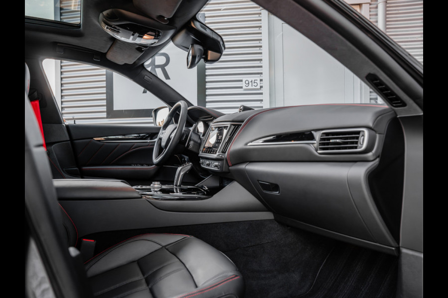 Maserati Levante 3.0 V6 Modena S | orig. NL | Panoramadak Maserati Levante 3.0 V6 Modena S | orig. NL | Panoramadak