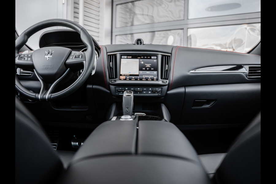 Maserati Levante 3.0 V6 Modena S | orig. NL | Panoramadak Maserati Levante 3.0 V6 Modena S | orig. NL | Panoramadak