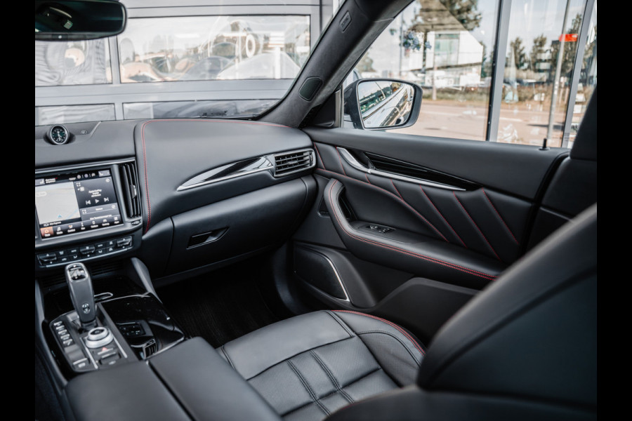 Maserati Levante 3.0 V6 Modena S | orig. NL | Panoramadak Maserati Levante 3.0 V6 Modena S | orig. NL | Panoramadak