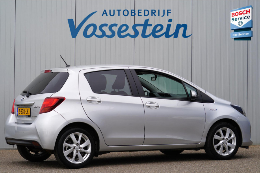 Toyota Yaris 1.5 Hybrid Dynamic / Camera / Navigatie / Privacy glas / Clima / 75dkm!