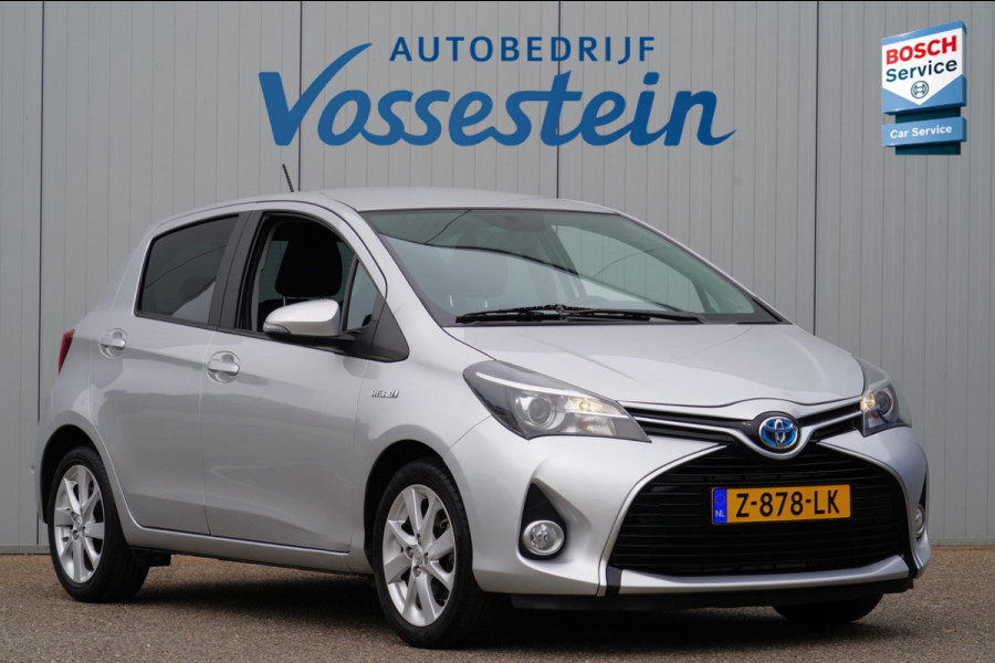 Toyota Yaris 1.5 Hybrid Dynamic / Camera / Navigatie / Privacy glas / Clima / 75dkm!