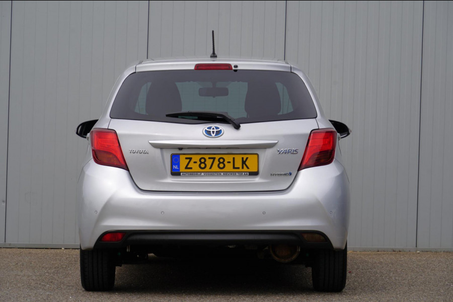 Toyota Yaris 1.5 Hybrid Dynamic / Camera / Navigatie / Privacy glas / Clima / 75dkm!